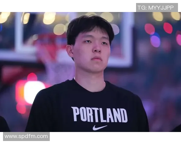 杨瀚森被下放开展联盟仍是宠儿！为助理总经理过生日，附上中文版